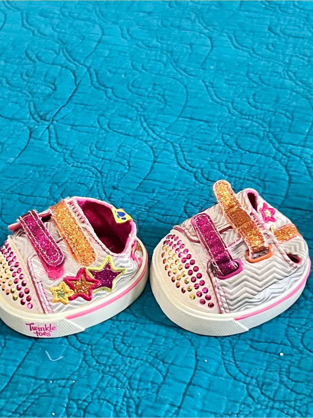 build a bear sketchers tennis shoes